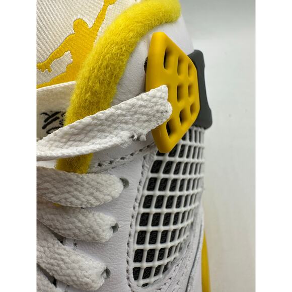 Air Jordan 4 Retro Wmns “Vivid Sulfur” size 9w - Picture 8 of 8
